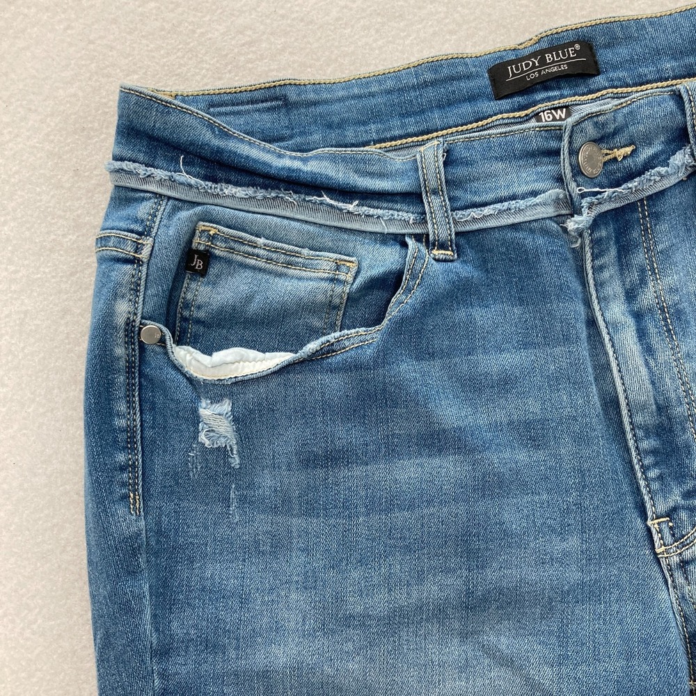 Judy Blue Jeans Women's 16W Skinny Fit Medium Blue Stretch Denim Distressed City - Picture 4 of 13